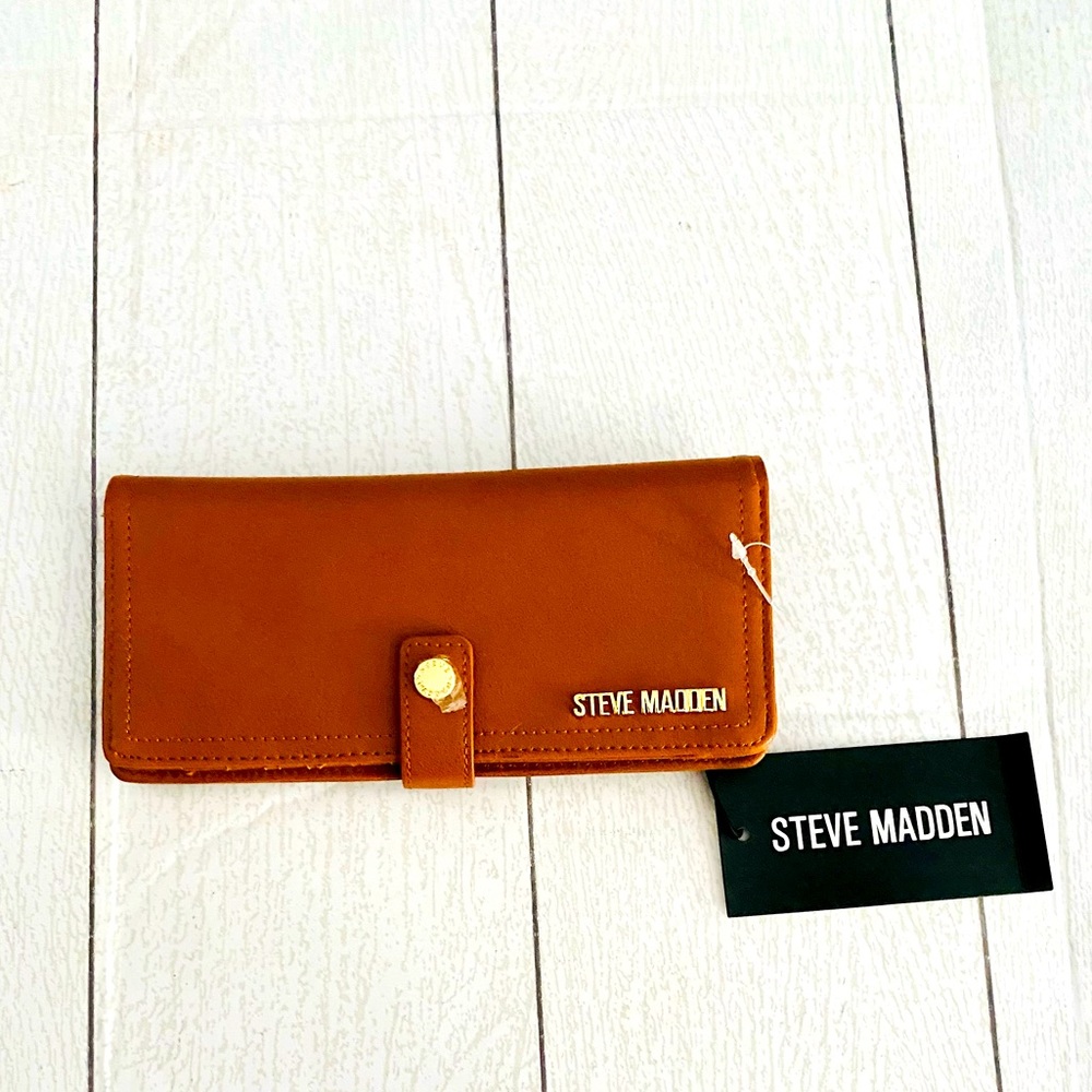 Steve Madden Ballen Fold-over Wallet